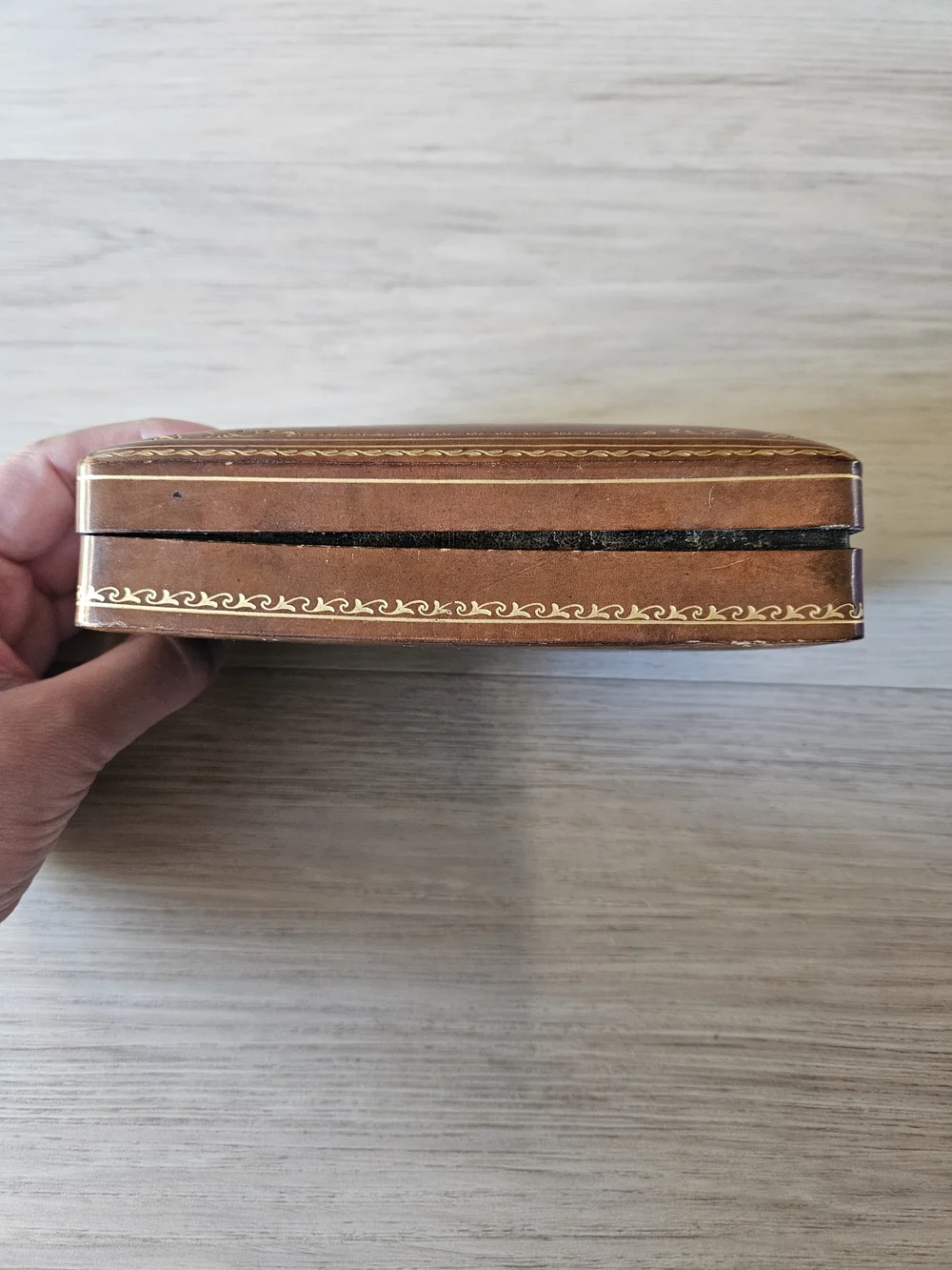 Vintage Mid Century Italian Florentine Tooled Leather Trinket Box Gilt Gold Brow